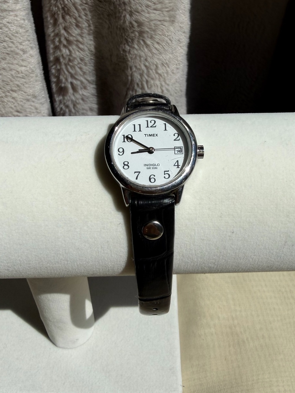 Timex Easy Reader 25mm Women’s Watch – White Dial, Black Leather Slip-Thru Strap
